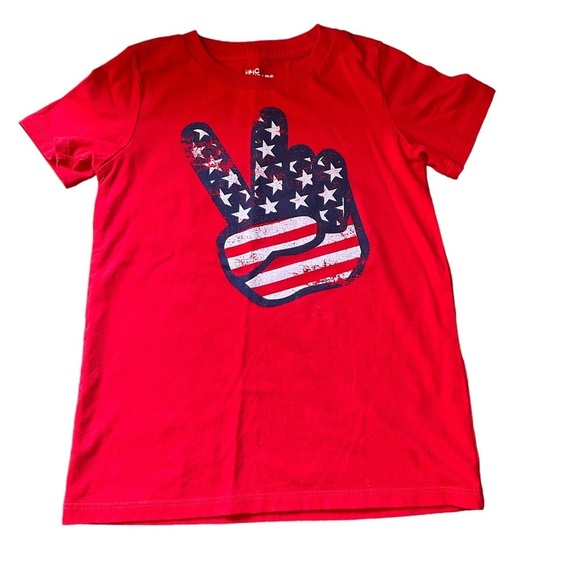 🍁 BUNDLE ONLY - 5/$15  Epic Threads Americana Peace Short Sleeve T-Shirt - Picture 1 of 2